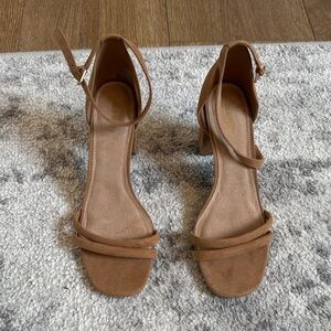 Elegant Tan Women's Sandals
